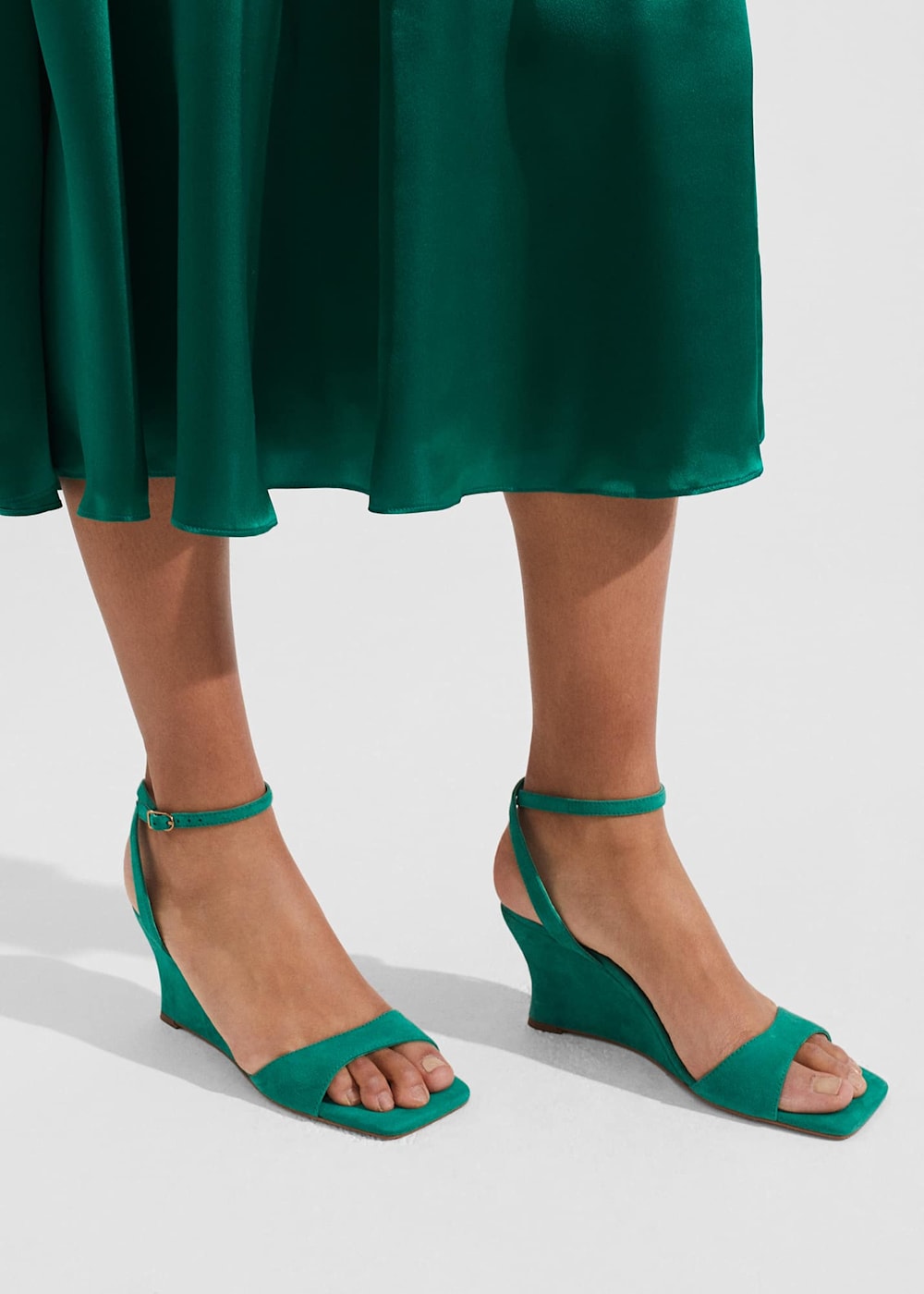 Cordelia Wedge Hobbs UK