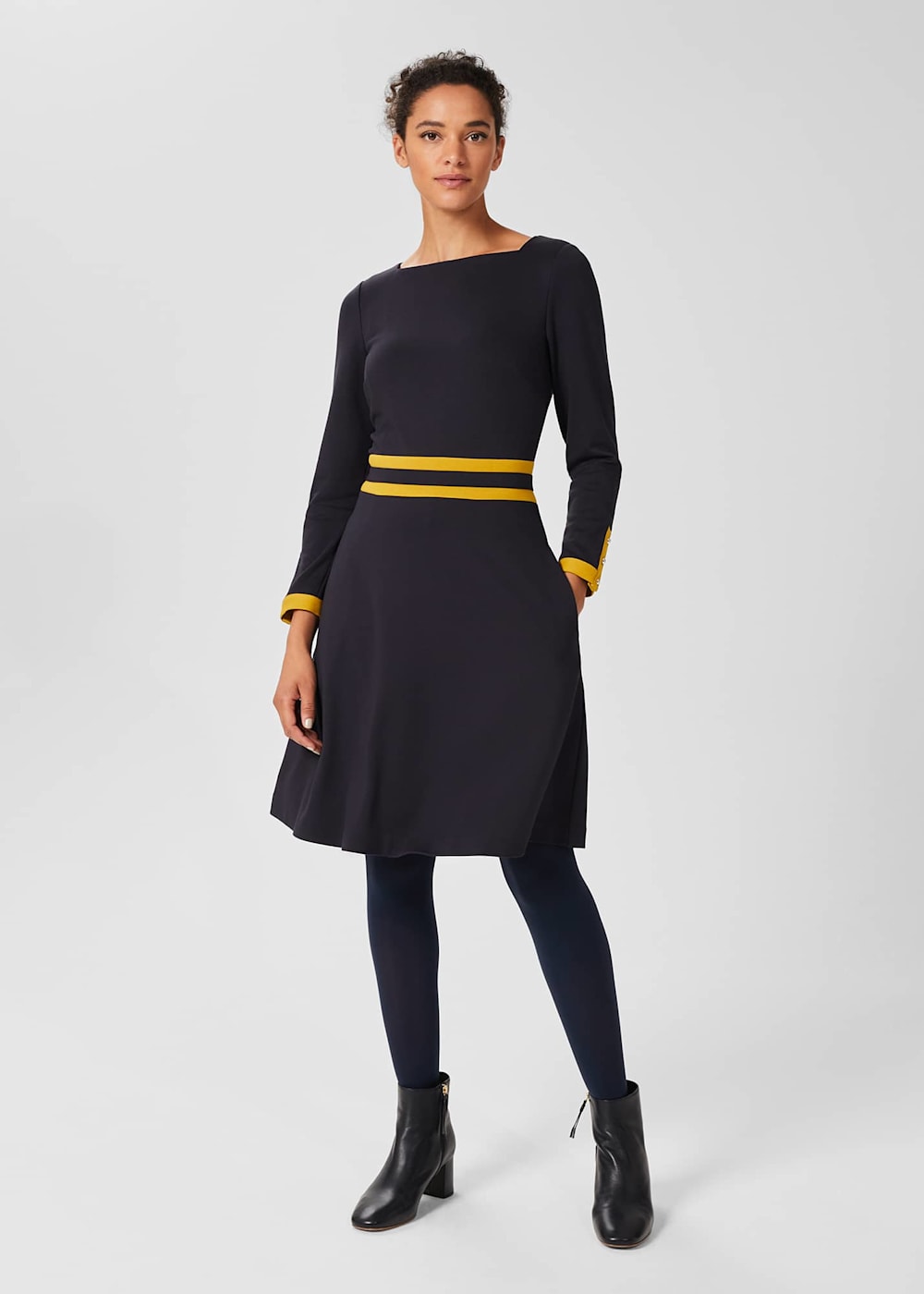 Vivian Ponte Dress Hobbs AU