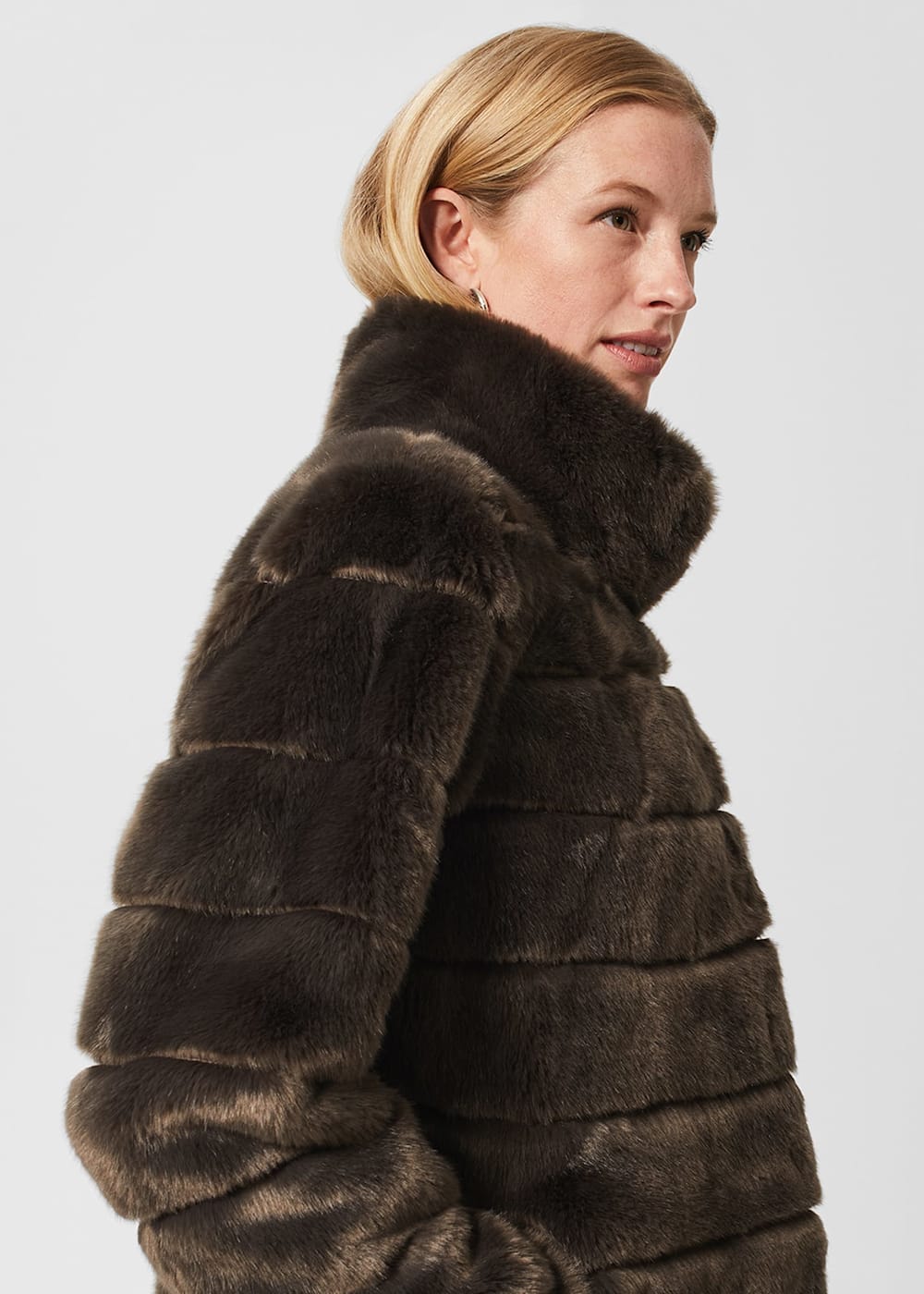 0222-3094-9045L00-ROS-COAT-