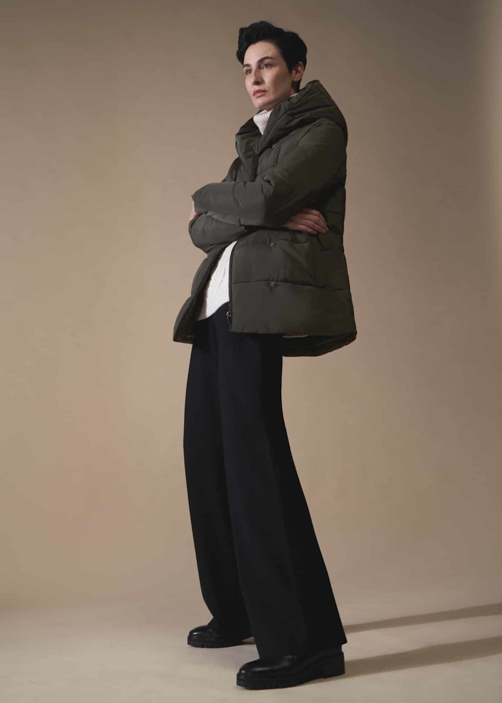 Olive puffer jacket deals