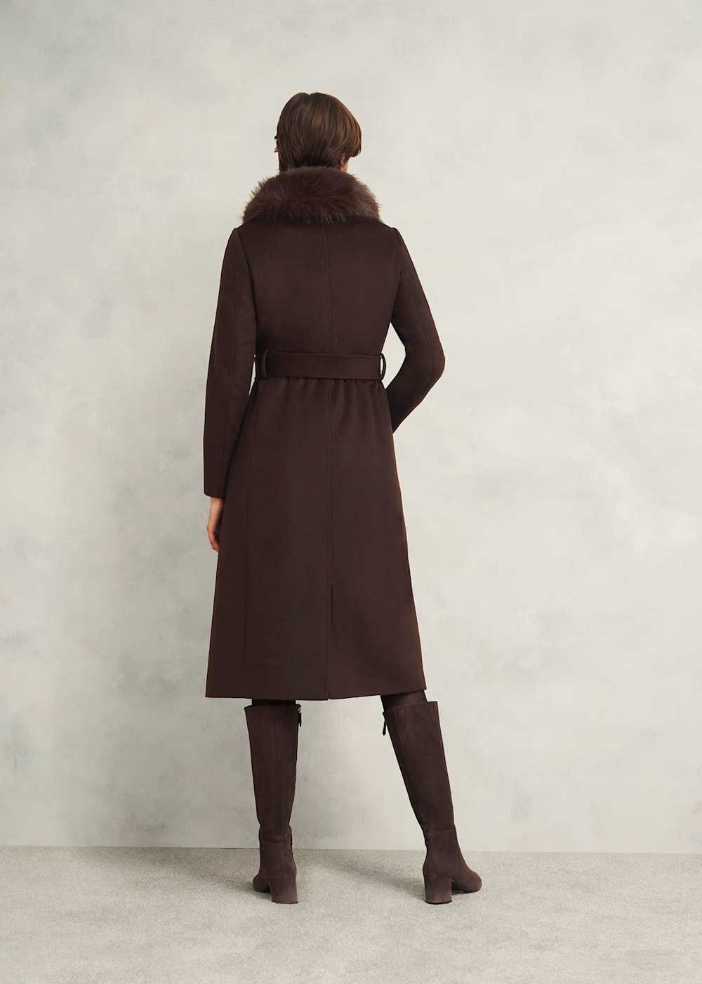 Wool coat with fur collar on sale