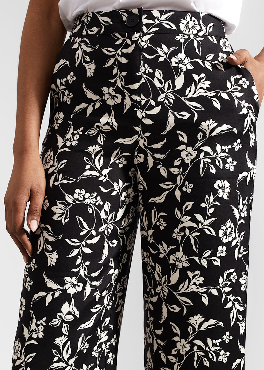 0224-8592-9021L00-EVE-CROP- 0224-8592-9021L00-EVE-CROP-