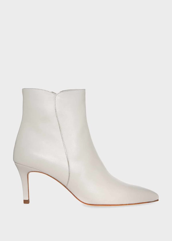 Elida Ankle Boots